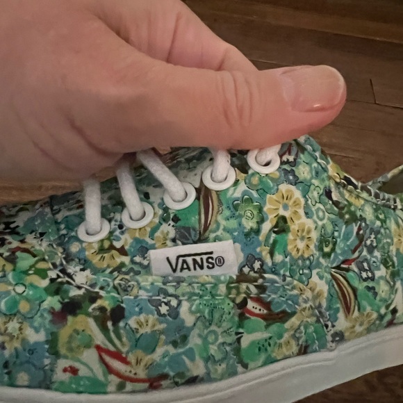VANS WOMEN’S FLORAL PRINT - Picture 5 of 8